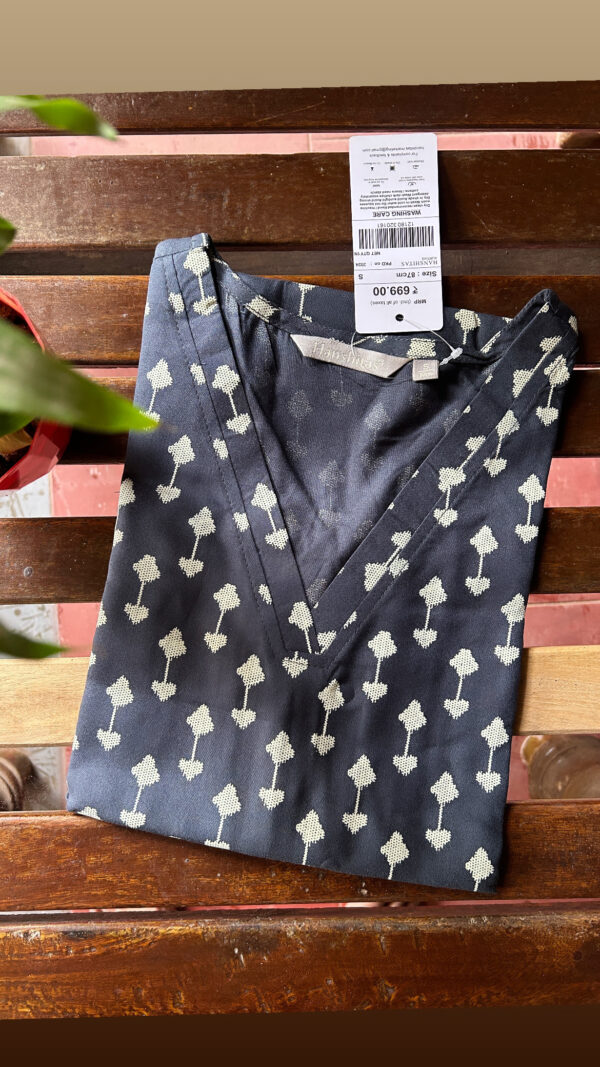 Premium V-Neck Kurti