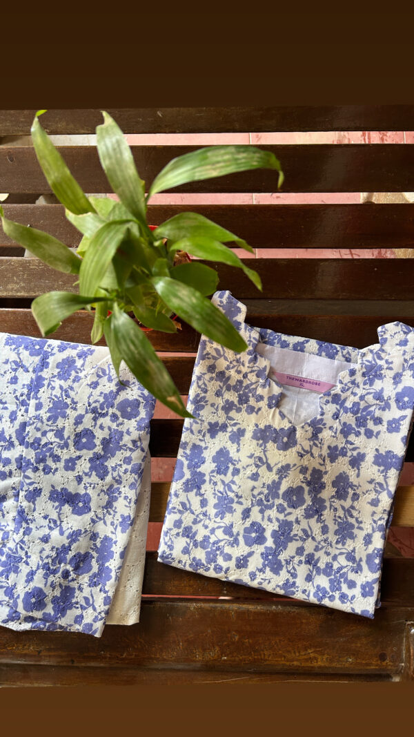Hakoba kurti sets