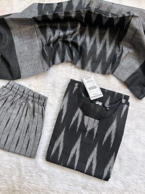 Ikkat 3pc sets with lining