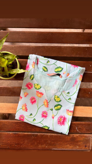 Muslin kurti with lining